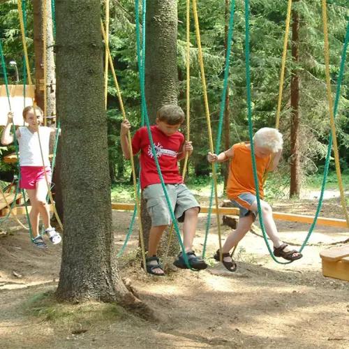 Špindlerův Mlýn with children