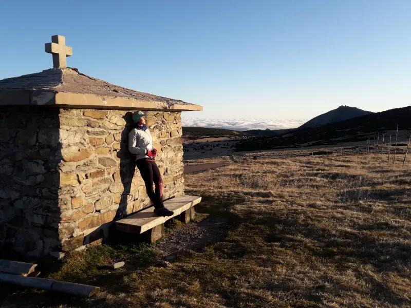 Mountain hike from Špindlerův Mlýn via Dlouhý důl to Sněžka